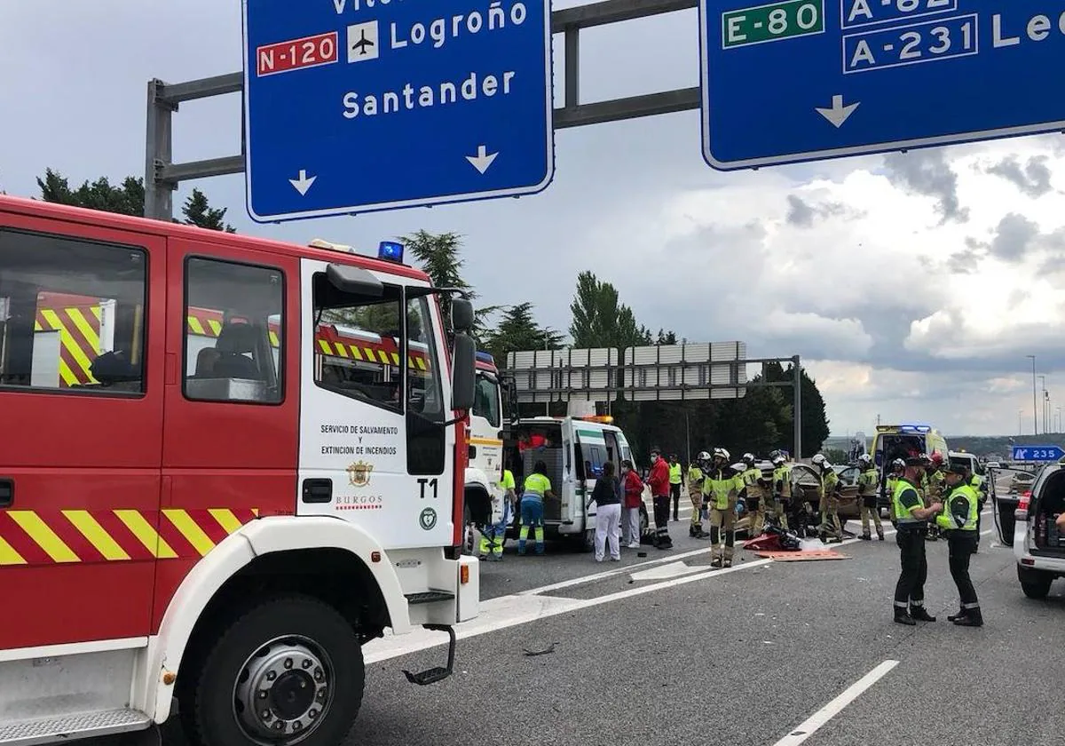 Imagen del grave accidente ocurrido en el Nudo Landa.