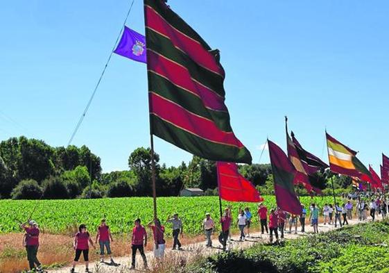 Desfile de pendones.