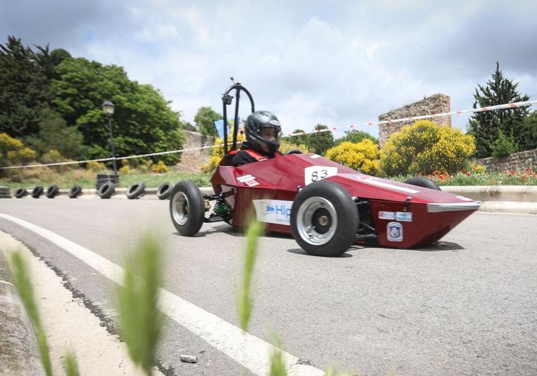 Los prototipos se ponen a prueba en un circuito de descenso.