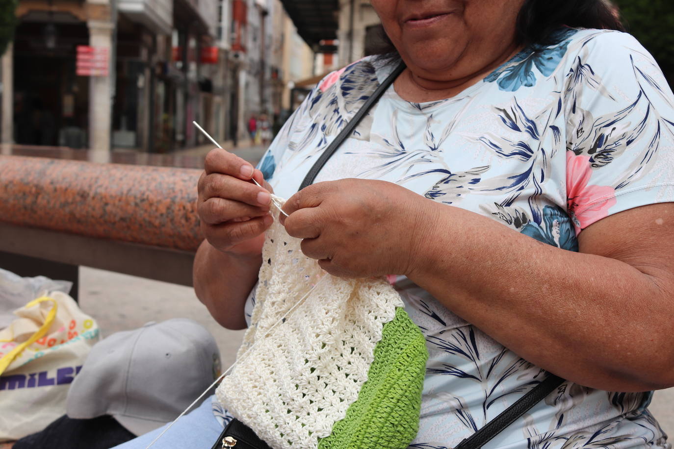 Burgos celebra el Día de Tejer en Público