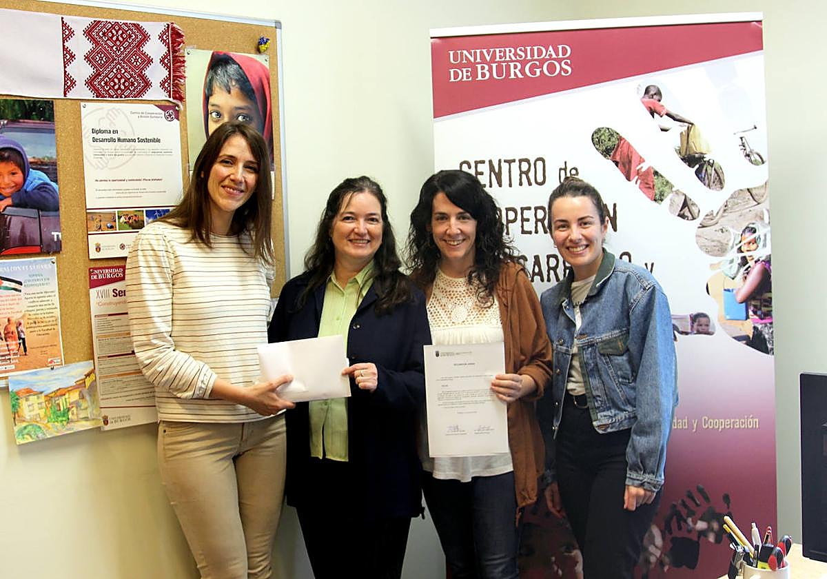 Responsables de la campaña 'Más que un libro'.