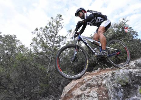 Imagen secundaria 1 - Hortigüela acogerá el 2 de julio la 5ª edición de la BTT All Mountain Arlanza Extreme