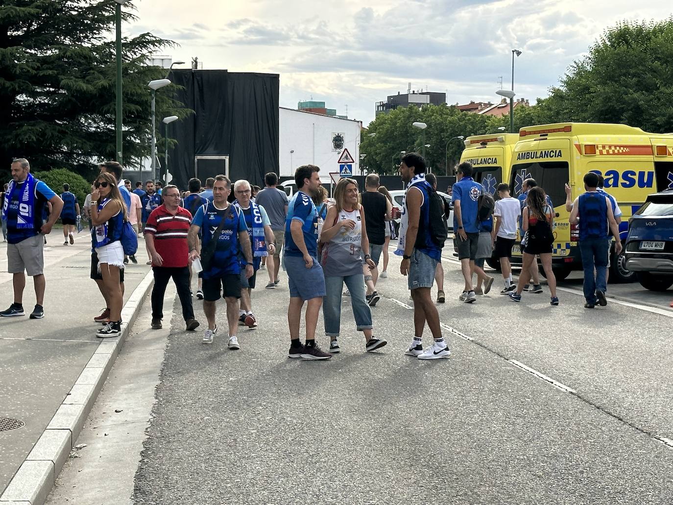 Ambientazo en la previa de la final entre Zunder Palencia y Hereda San Pablo