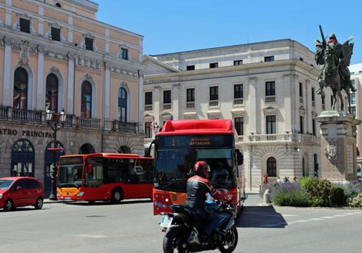 Los autobuses urbanos de Burgos cuentan con servicios adicionales para los Sampedros.