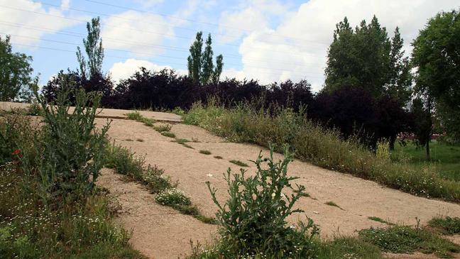 Imagen antes - La pista de BMX de Burgos &#039;desaparece&#039; después de más de 30 años de abandono