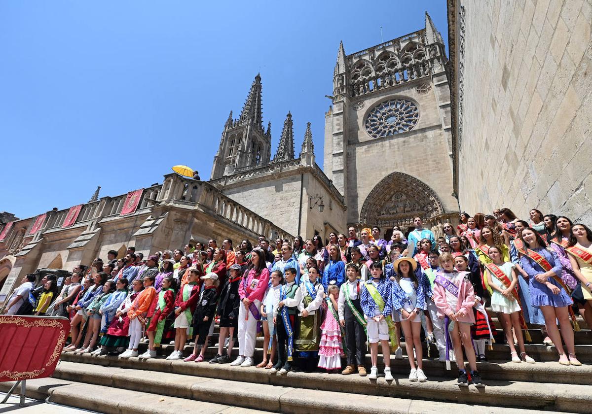 El pregón infantil y el himno de Burgos en imágenes