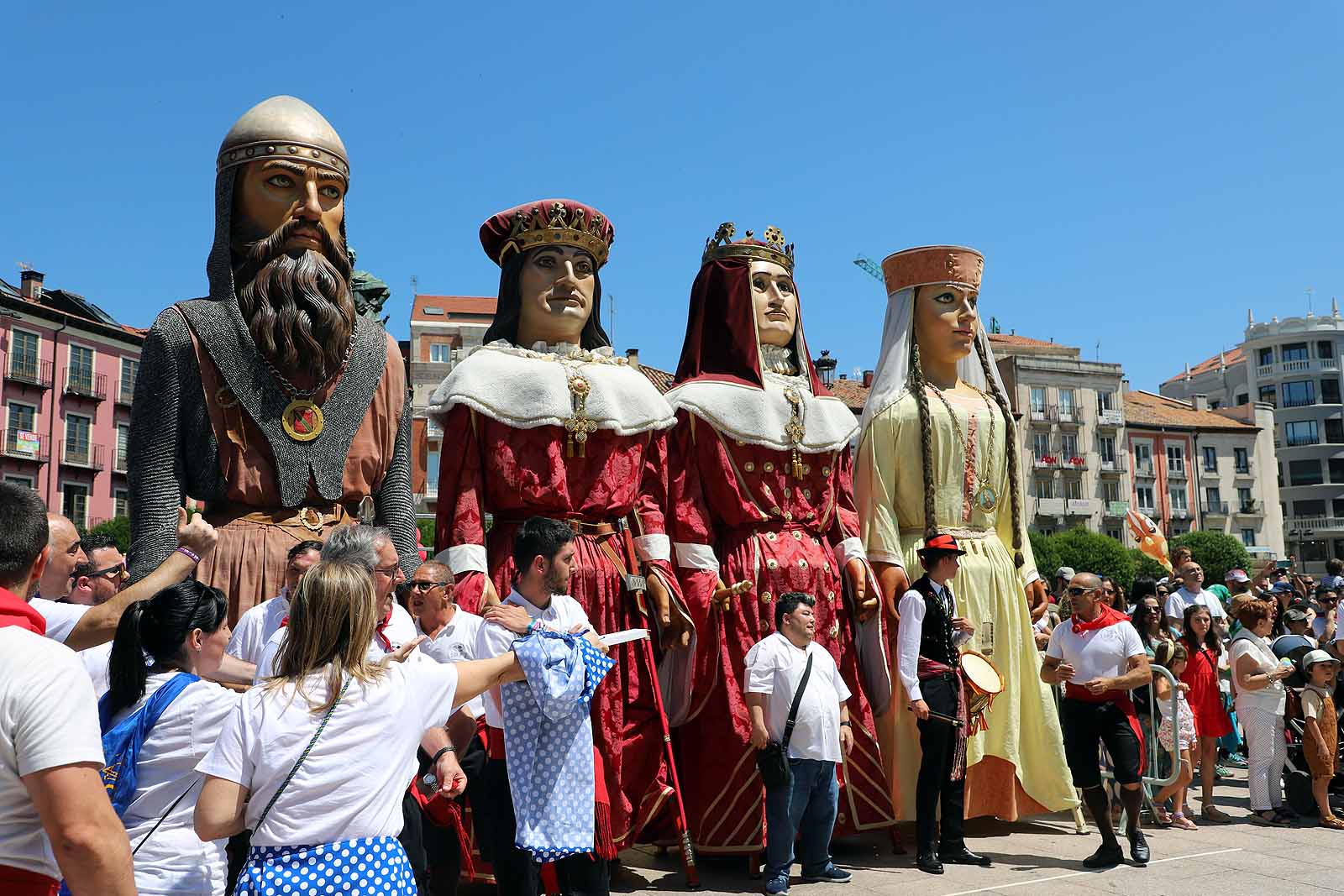 Bailes y tradiciones en los Sampedros