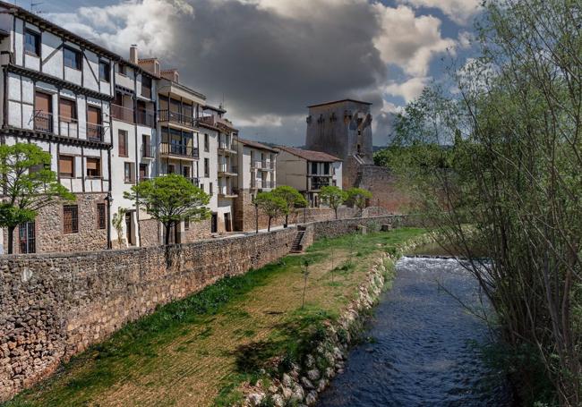 El río Arlanza en Covarrubias.