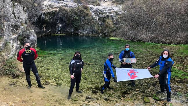 Imagen antes - El Pozo Azul continúa marrón pero los pueblos &#039;recuperan&#039; el agua para el consumo