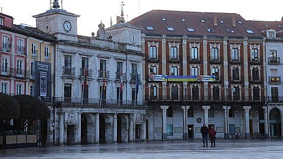 El Ayuntamiento desconvoca su concentración ante la puesta en libertad del presunto agresor machista