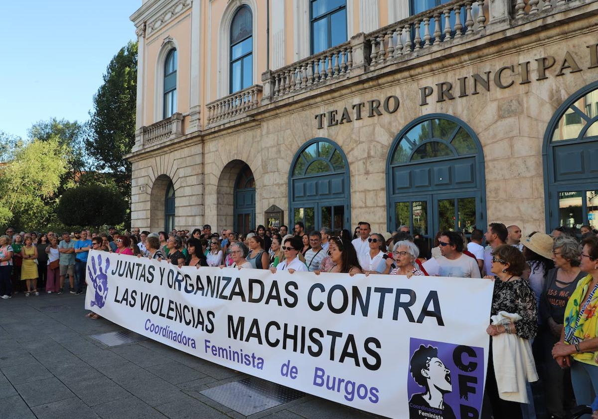 Concentración en recuerdo de la joven fallecida