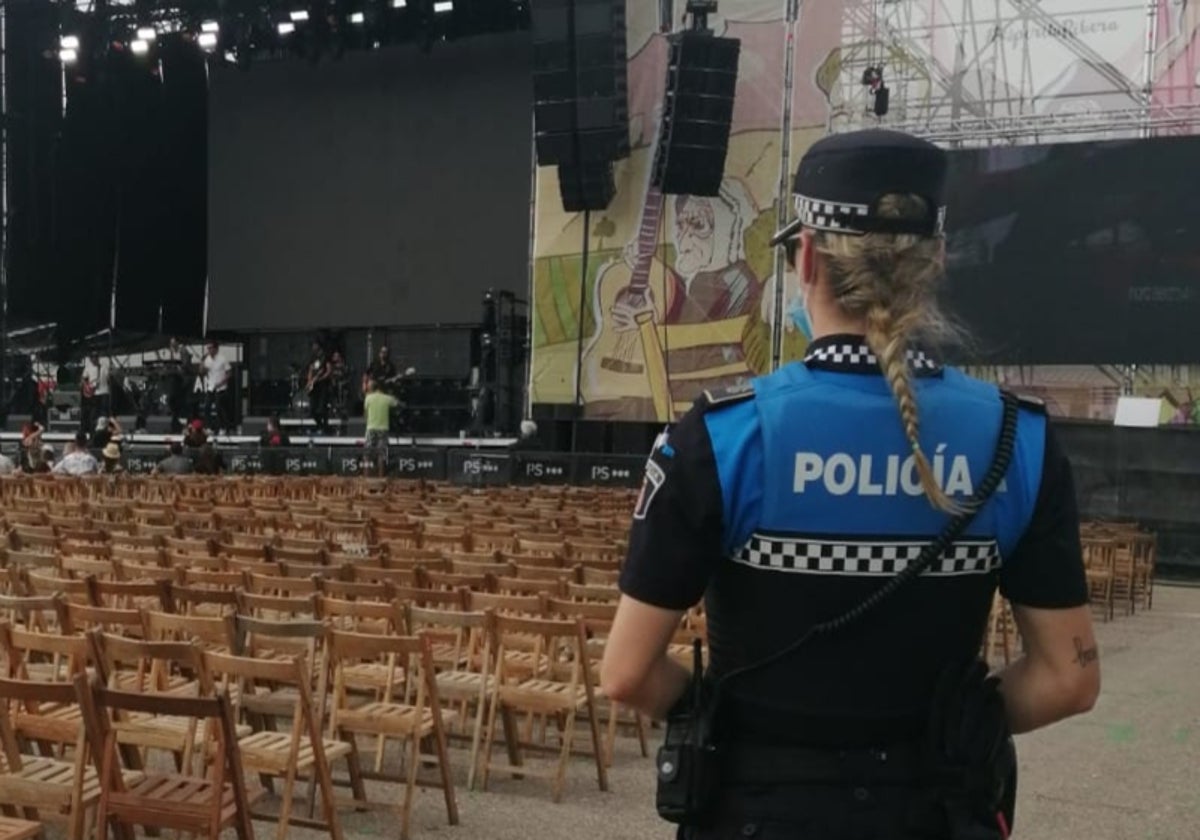 La agente que salvó la vida a un hombre, que prefiere no ser identificada, durante un servicio de seguridad en un concierto en Aranda