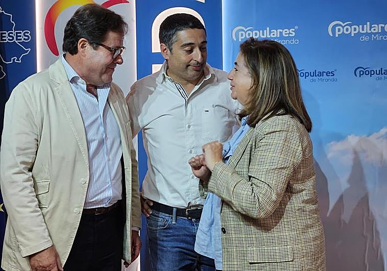 Jorge Castro junto a Sandra Moneo y Salvador de Foronda defendieron el proyecto del Partido Popular