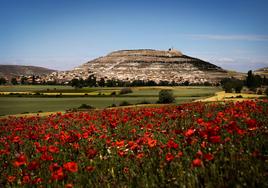 Vista de Castrojeriz bajo el Castillo, en la provincia de Burgos.