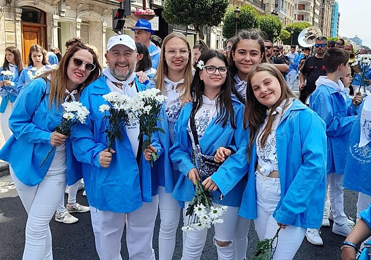 Javier Losán en la ofrenda de flores de Sampedros 2023
