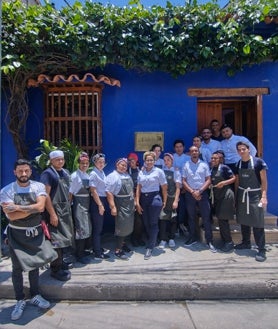 Imagen secundaria 2 - Alejandro Serrano propone una experiencia a través de la cocina de fusión