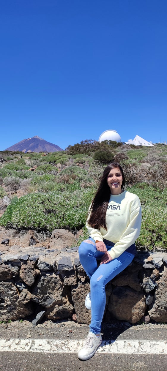 La astrónoma burgalesa Beatriz Varona en el Observatorio del Teide