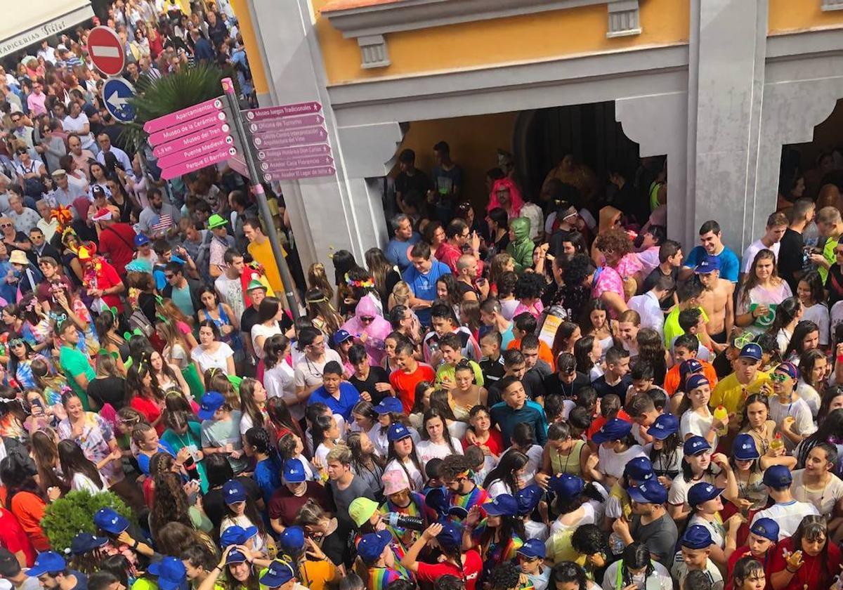 La Plaza Mayor de Aranda de Duero el día del Cañonazo.