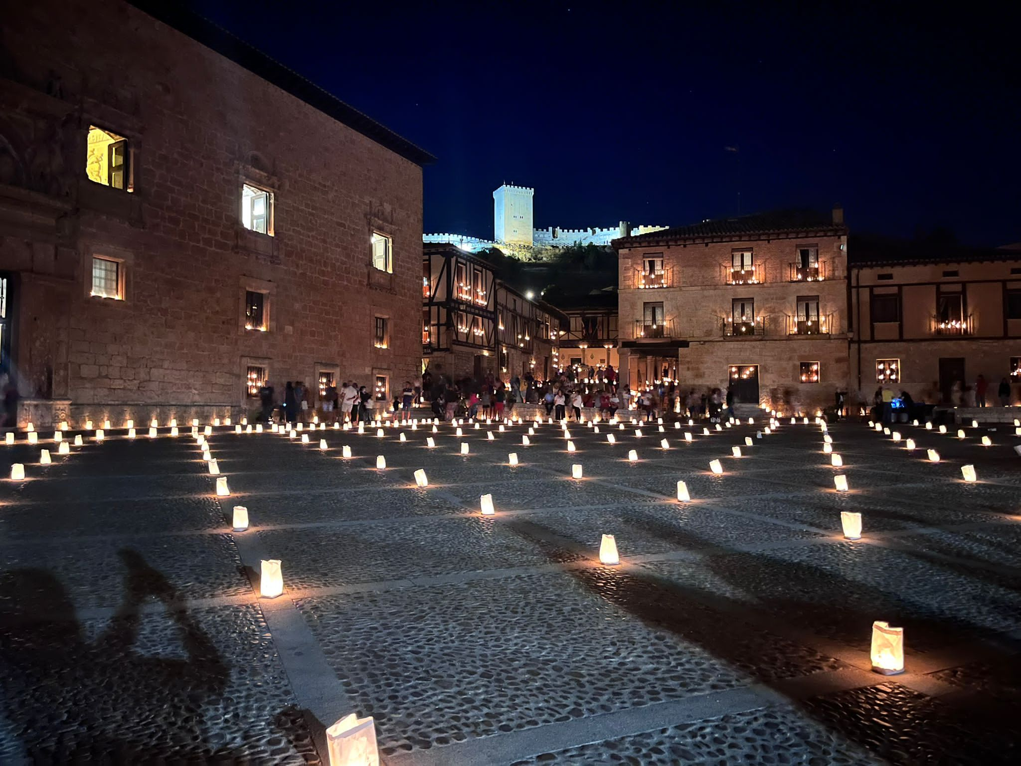 La noche de las velas de Peñaranda en imágenes