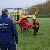 Rescatan a una mujer tras fracturarse la tibia en las Lagunas de Neila