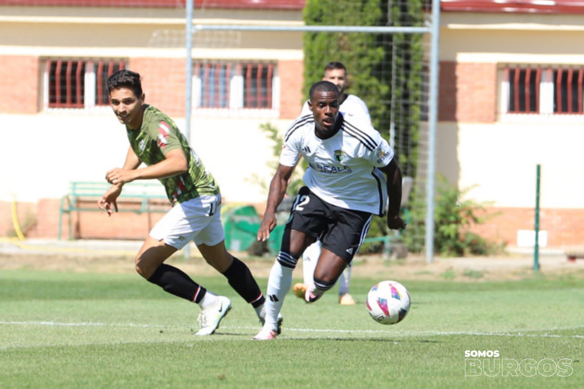 El Burgos CF cierra la pretemporada con un empate ante la SD Logroñés