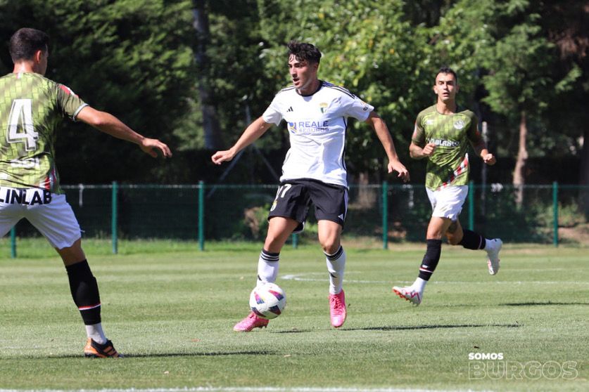 El Burgos CF cierra la pretemporada con un empate ante la SD Logroñés