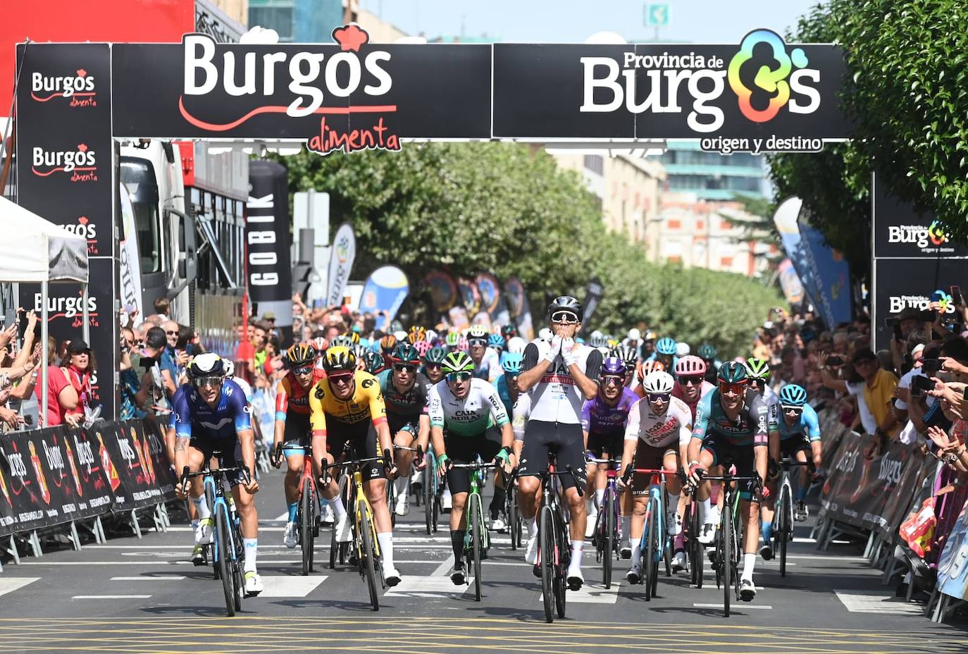 El colombiano Sebastian Molano se lleva la primera etapa de la Vuelta a Burgos