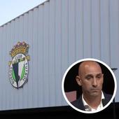 El Burgos CF se suma al rechazo a Luis Rubiales