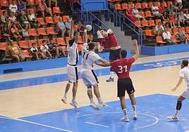 Los burgaleses no pudieron superar la gran defensa del Anaitasuna.