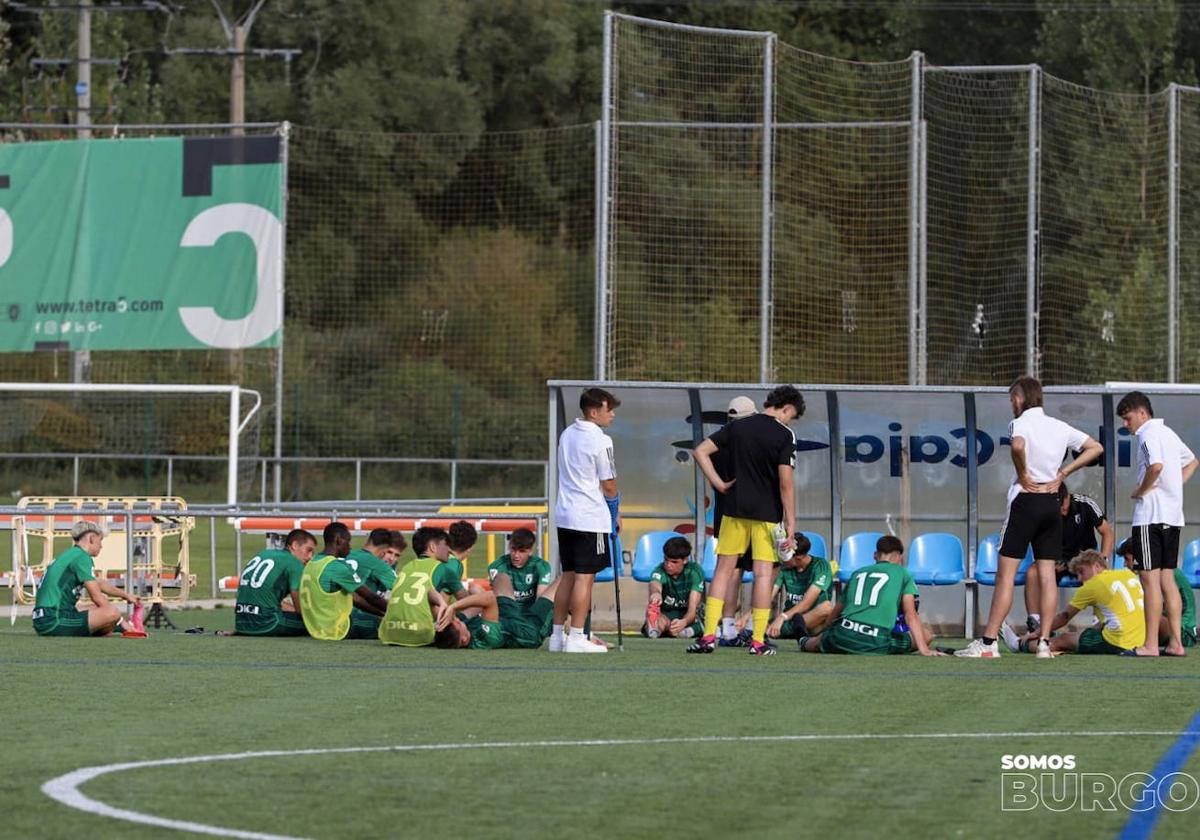 El Burgos CF Juvenil cayó este sábado ante el Villamuriel palentino