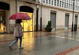 La AEMET mantiene el aviso amarillo por lluvias y tormentas este lunes y martes en varias zonas de las provincia