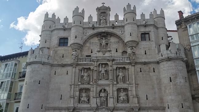 Imagen antes - El parecido de Burgos con una ciudad de &#039;El Señor de los Anillos&#039;