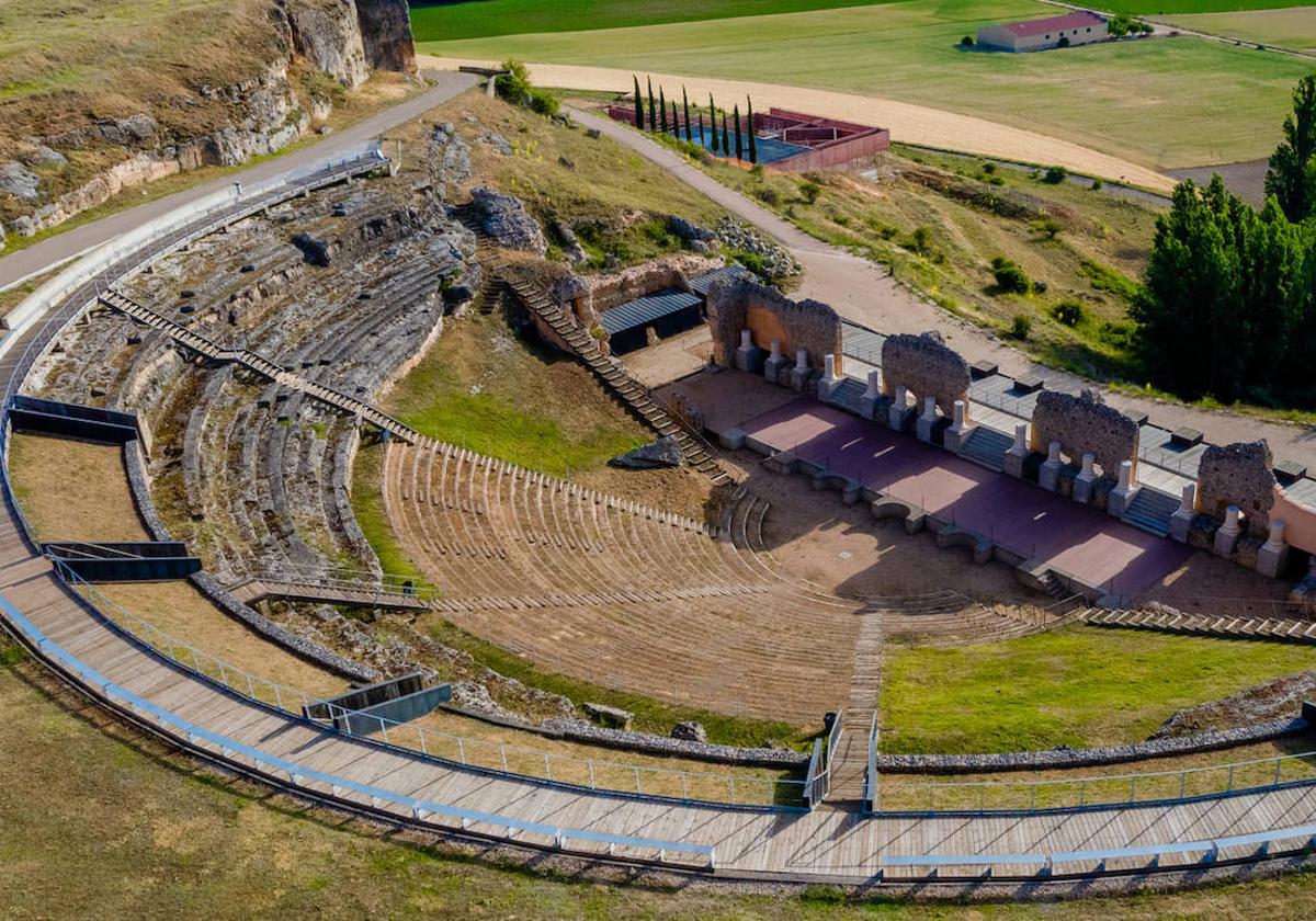 Escenario de la ciudad romana de Clunia.