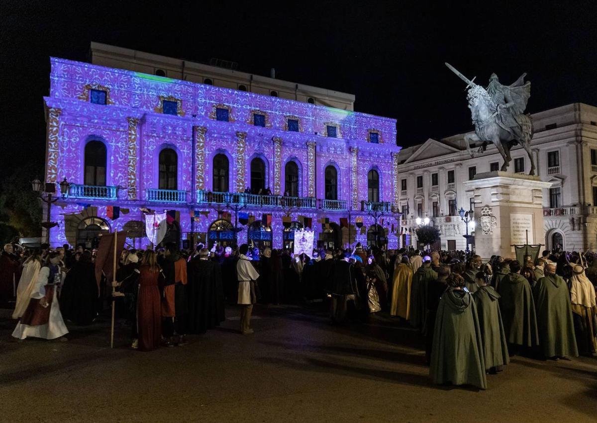 Imagen secundaria 1 - El Cid emprende su viaje a Valencia y Madrid a lomos del festival Burgos Cidiano