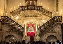 En la Escalera Dorada de Siloe esta phi, la esencia de Dios.