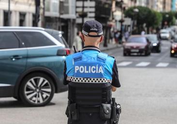 Amenaza a la policía y acaba detenido en Burgos por agredir a un agente