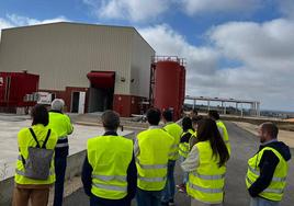 Visita al Centro de Tratamiento de Residuos Industriales No Peligrosos, en Abajas.