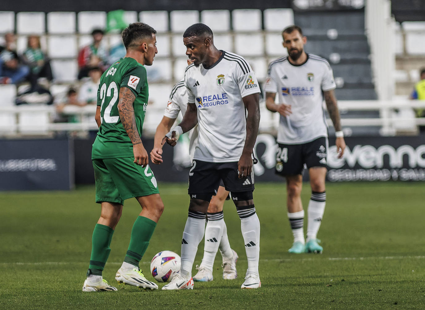 La goleada del Burgos CF en imágenes