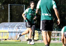 Unai Elgezabal ya ha entrenado con sus compañeros.