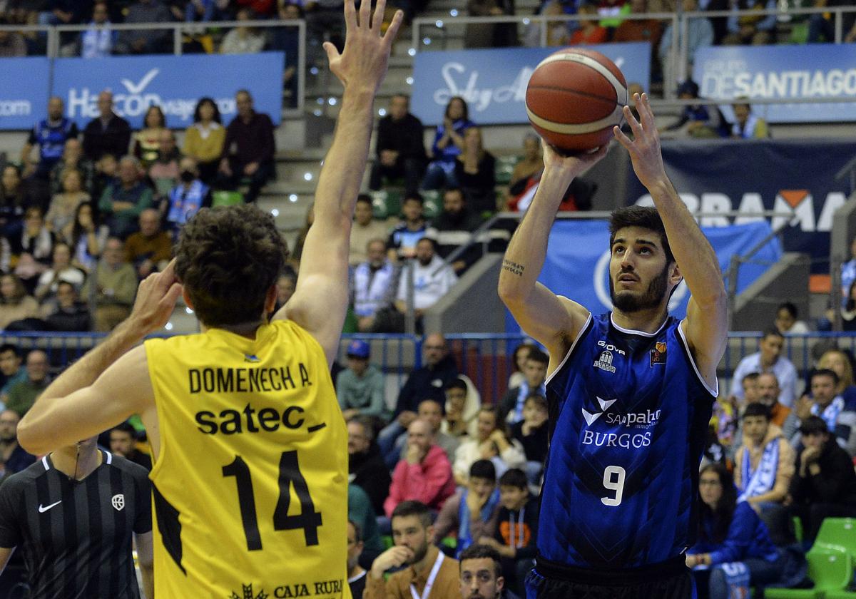 Barrera, en el encuentro frente al Alimerka Oviedo de la temporada pasada.