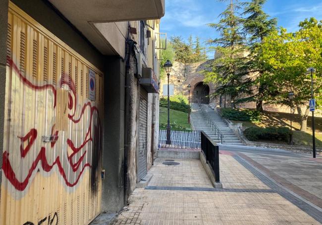 Por la calle Emperador discurre el Camino de Santiago a su paso por Burgos.