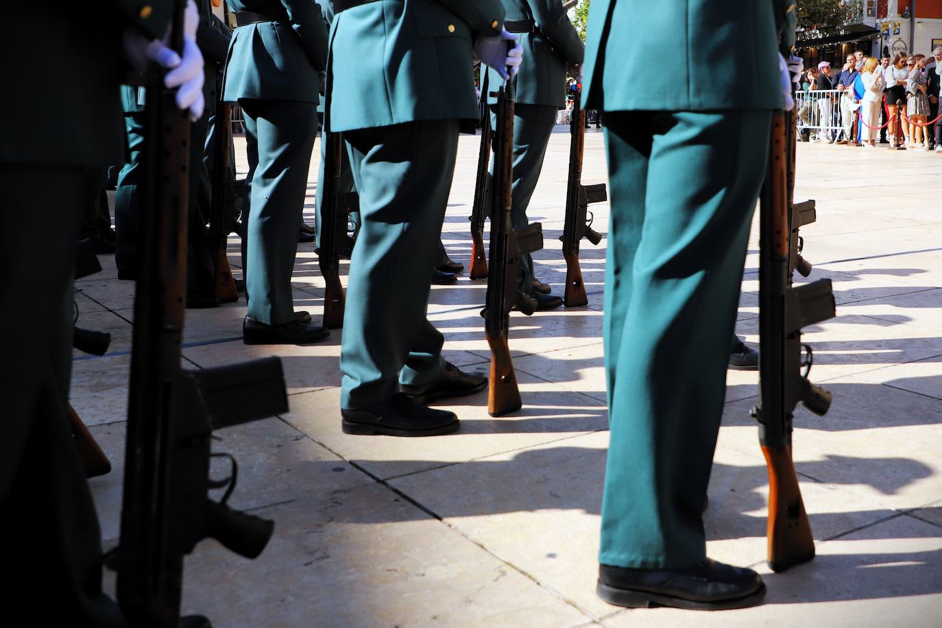 La plaza del Rey San Fernando acoge la celebración de la festividad de la patrona de la Guardia Civil