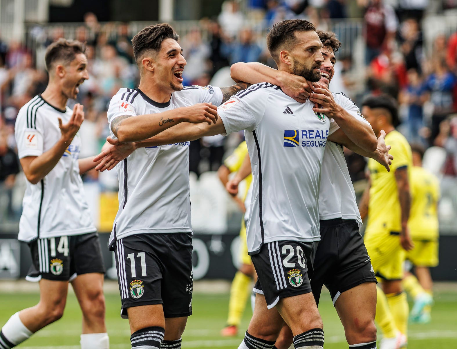 La victoria del Burgos CF ante el Villarreal B, en imágenes