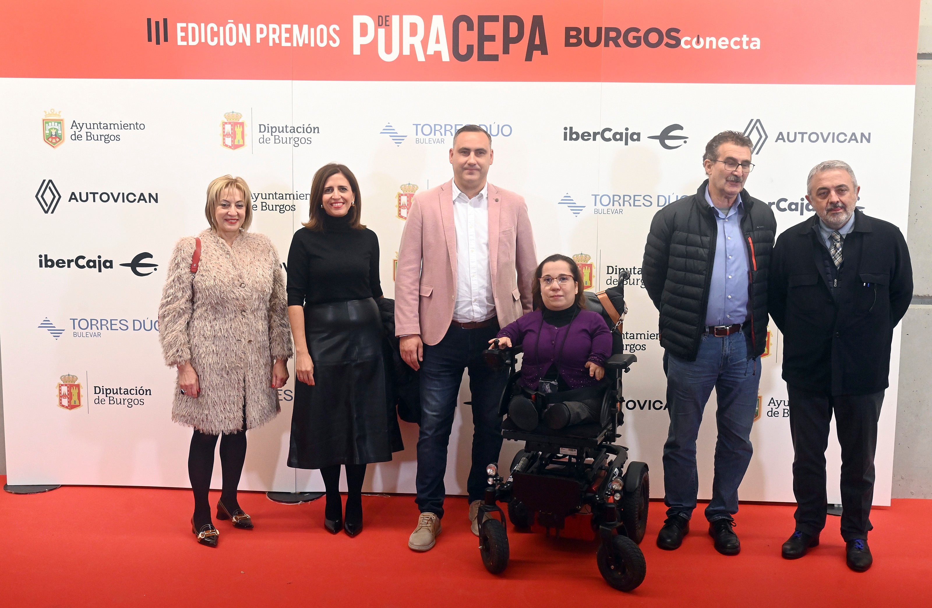 Lola Ovejero (concejala PSOE), Esther Peña, Álvaro Morales (diputados nacionales por el PSOE), Noelia Frutos (procuradora), Ignacio Grajal (diputado) y Pedro de la Fuente (subdelegado del Gobierno).