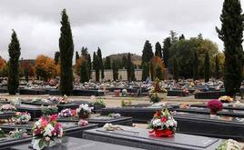 Imagen del Cementerio de San José en la festividad de Todos los Santos