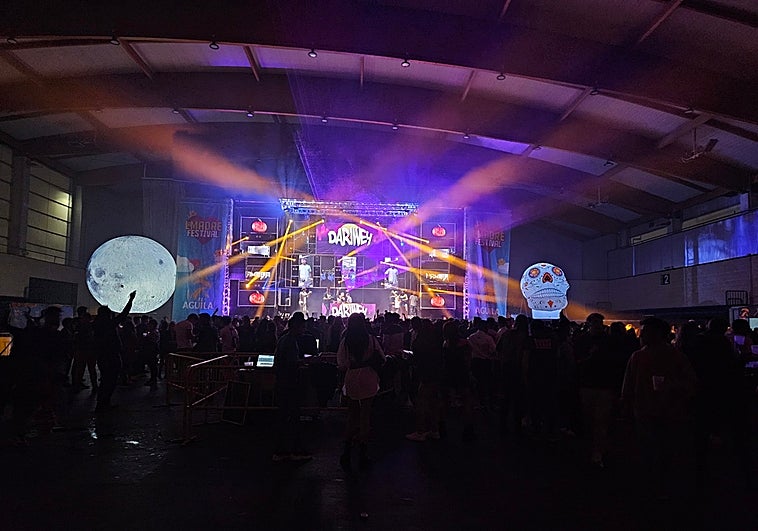 Más de mil personas se congregaron en el Pabellón Multifuncional