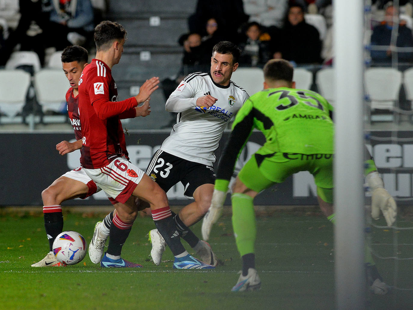 El empate del Burgos CF frente al Zaragoza, en imágenes