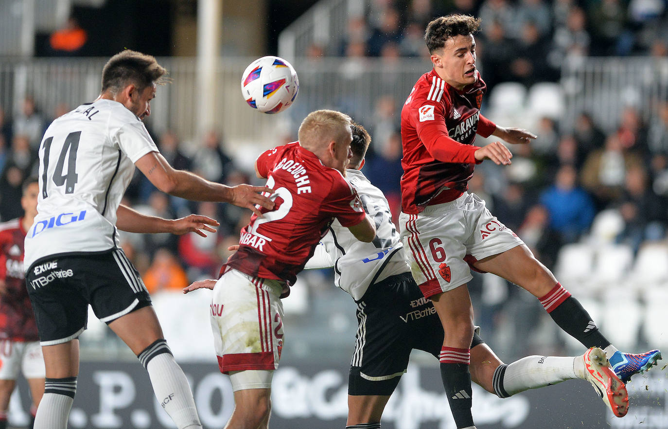 El empate del Burgos CF frente al Zaragoza, en imágenes