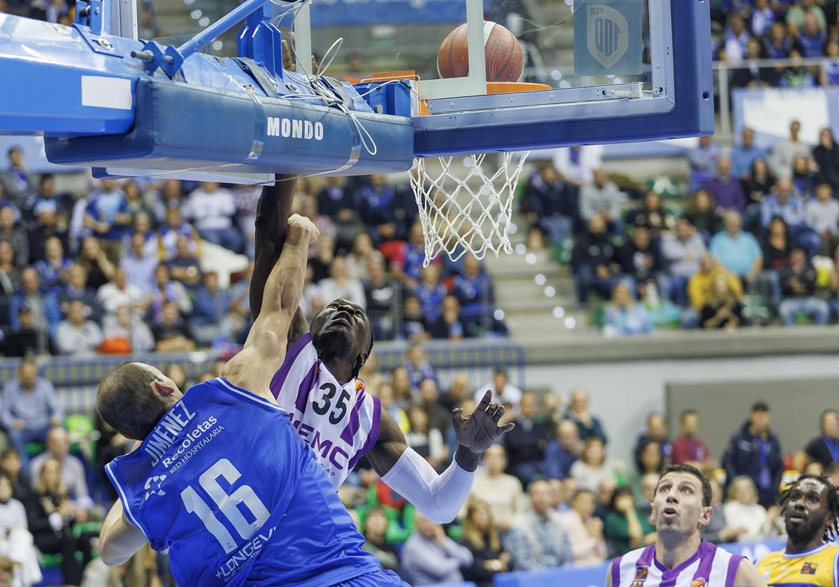 El Longevida San Pablo Burgos acumula su cuarta victoria frente al UEMC Real Valladolid