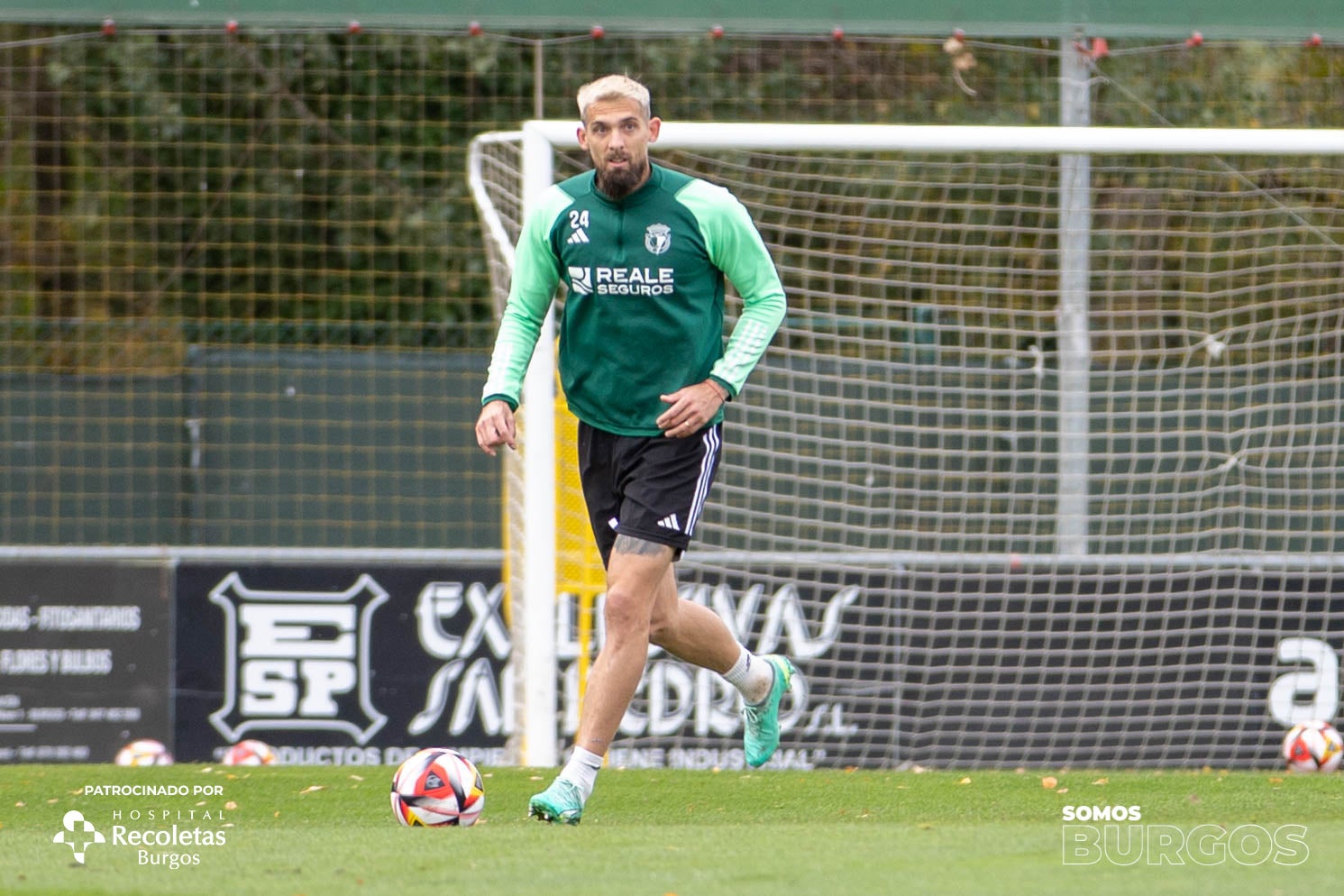 Esteban Saveljich, baja tras la rotura del ligamento cruzado de su rodilla